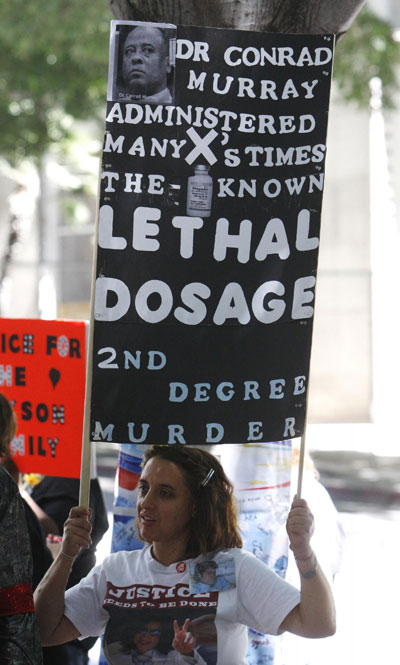 Michael Jackson manslaughter case pushed into 2011