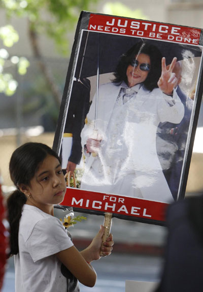 Michael Jackson manslaughter case pushed into 2011