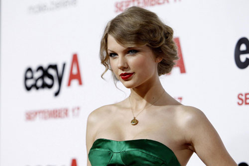 High school pic 'Easy A' set to lead box office