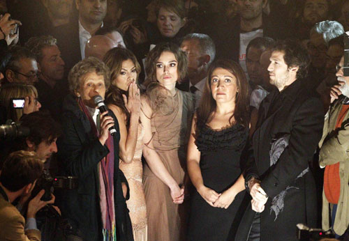 Eva Mendes at a photo call for her latest movie 'Last Night'