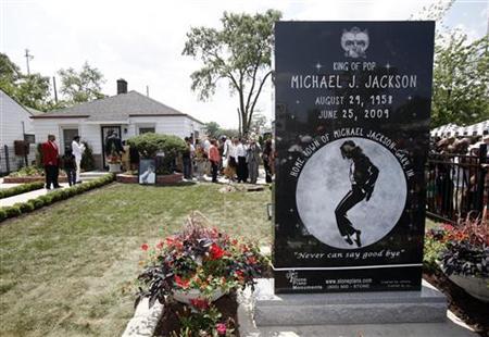 Michael Jackson estate earns $310 million in revenue