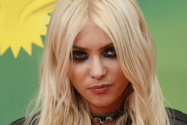 2011 Nickelodeon Kids Choice Awards in Los Angeles