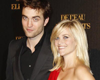 Pattinson and Witherspoon at premiere of Water for Elephants in London