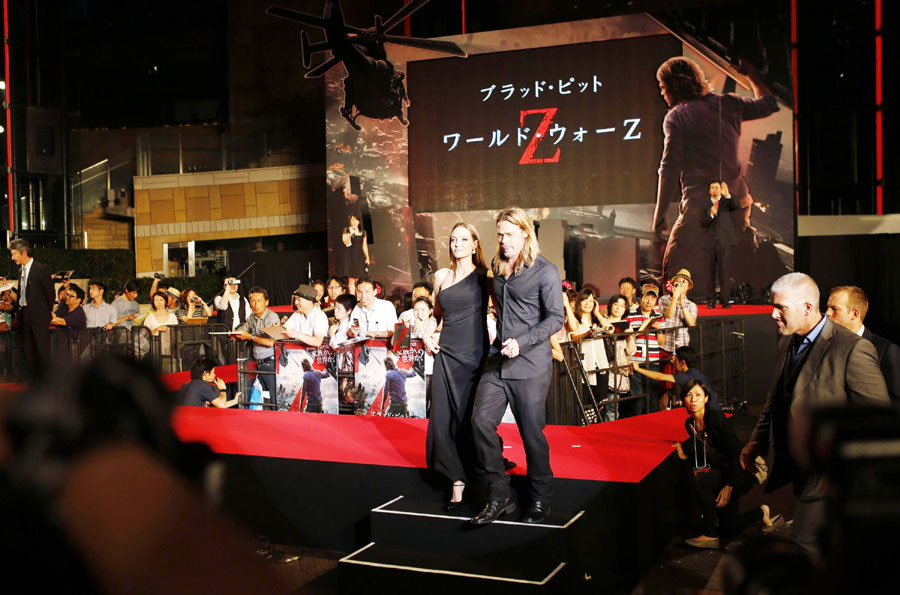 Pitt, Jolie promote movies in Tokyo