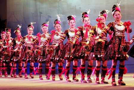 Ethnic Miao performers to go on stage in Beijing