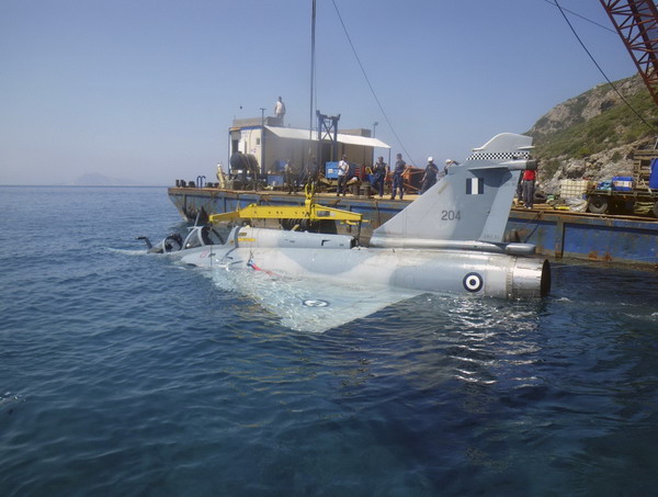 greek fighter jet salvaged after crashing