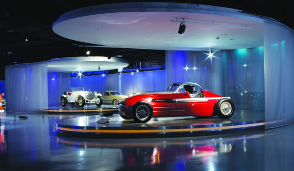Vintage car exhibition opens in Shanghai