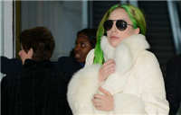 Lady Gaga lands freebie from Donatella Versace