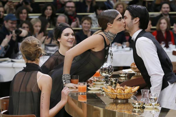 Beauties in a brasserie for Chanel's Paris fashion show