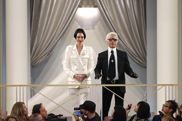 Chanel takes fashionistas to the casino at Haute Couture show