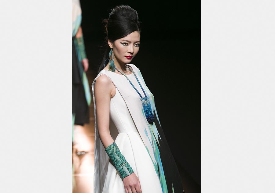Cheng Yingfen adds modern taste to traditional Atlas silk