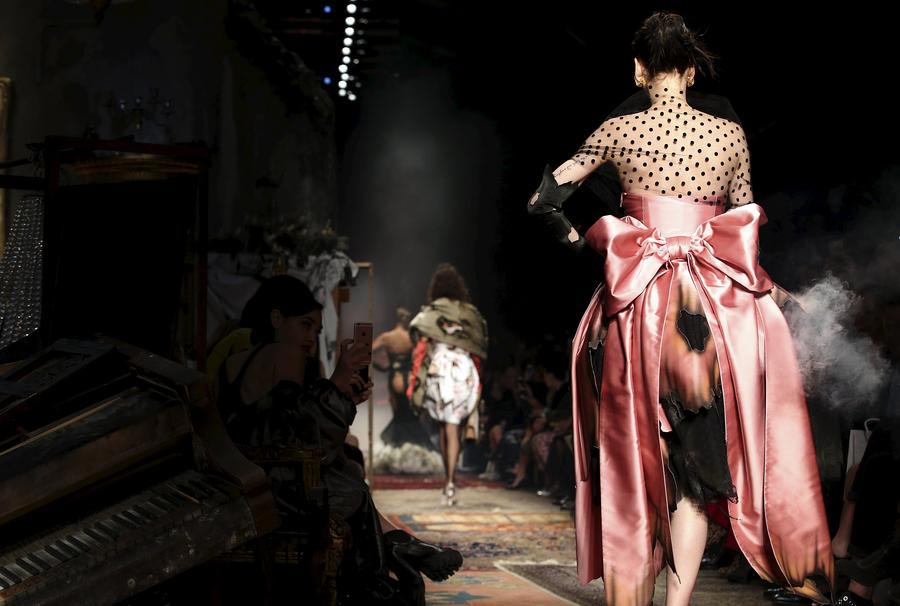 Milan Fashion Week: Moschino A/W 2016 collection