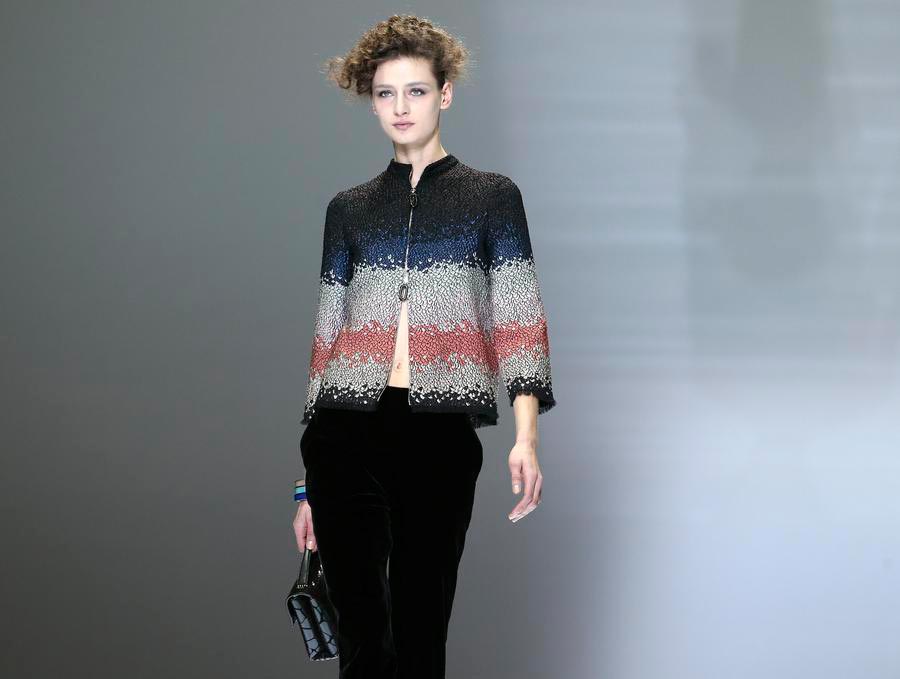 Milan Fashion Week: Giorgio Armani Autumn/Winter 2016 collection