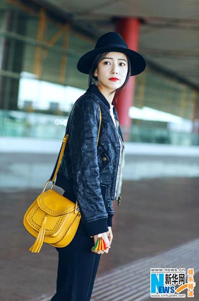 Actress Gao Yuanyuan departs for Paris Fashion Week