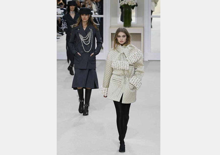 Paris Fashion Week: Chanel Fall/Winter 2016/2017