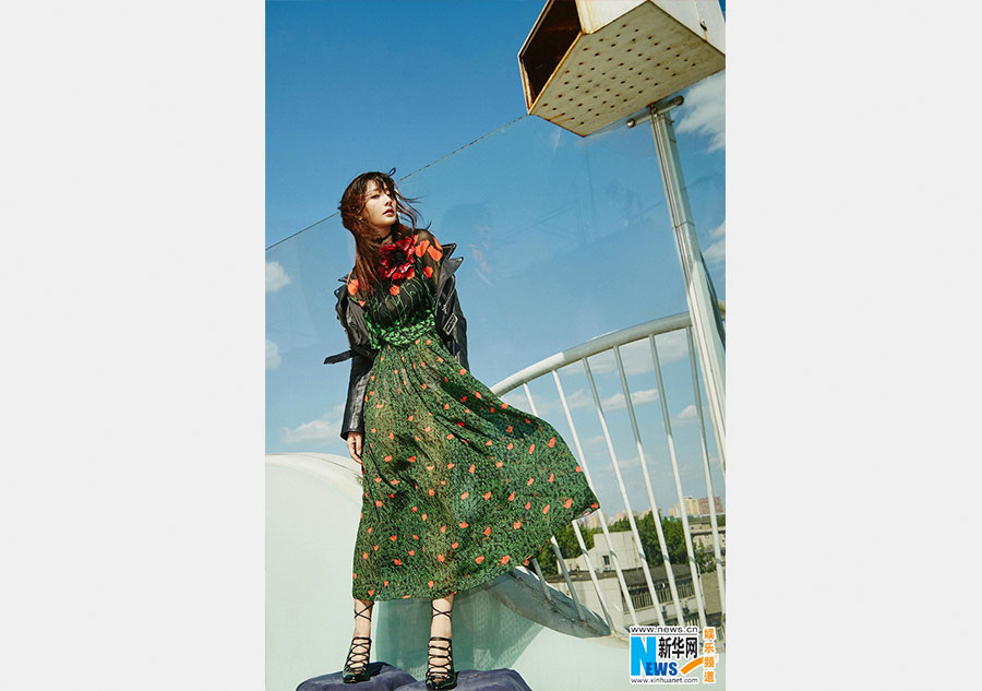 Liu Yan covers fashion magazine