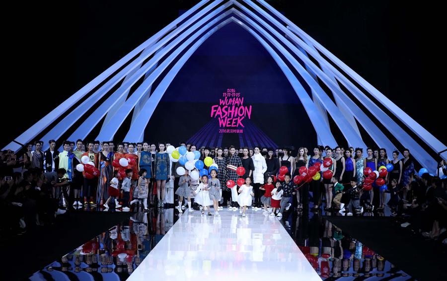 Highlights of 2016 Wuhan Fashion Week