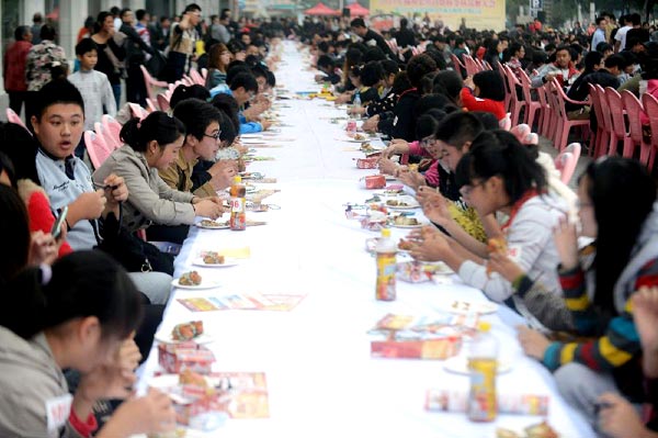 Mitten crab tasting event in Yangzhou