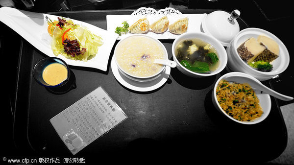 Parental love expressed with Gaokao dishes