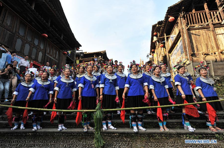 Hundred-family banquet held in Guangxi