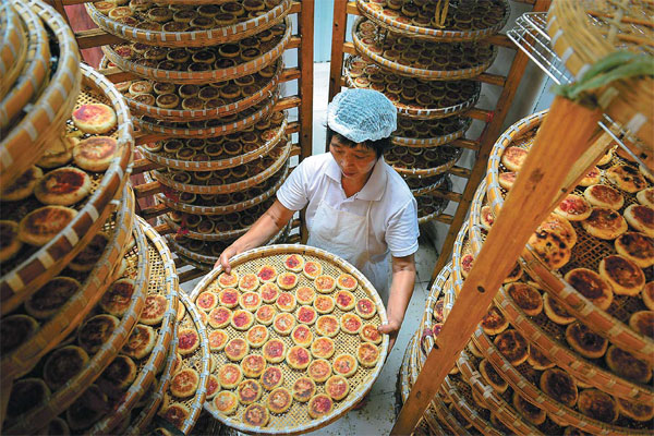 Mooncakes in China Are Getting a Luxury Makeover