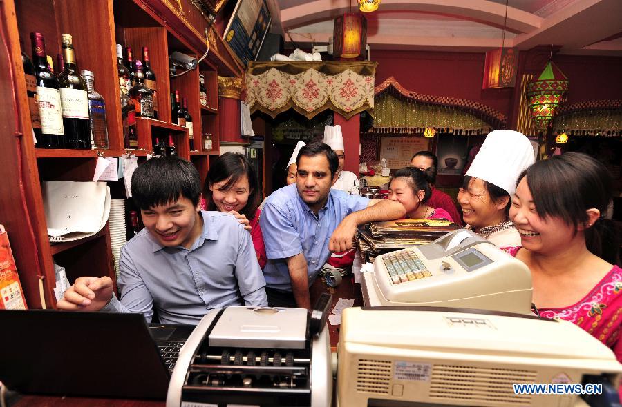 Indian restaurant in Xi'an attract lots of Chinese customers