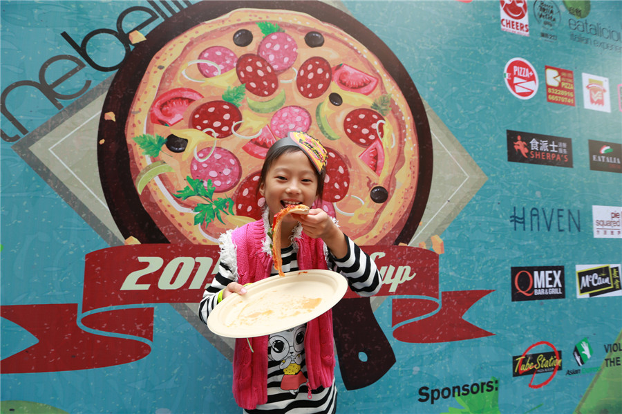 Taste buds tickled at Beijing's biggest pizza party