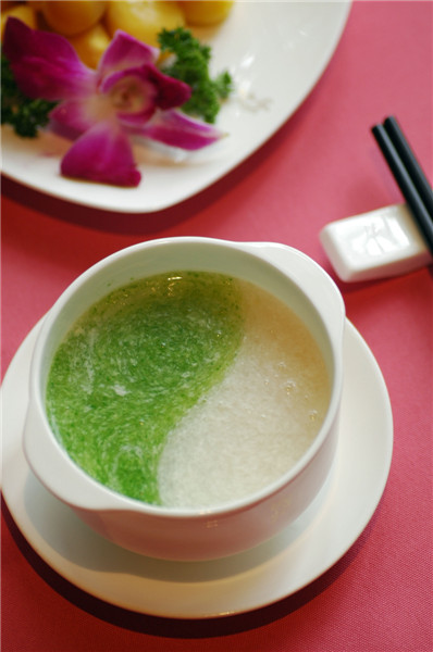 Discover Mei Lanfang's epicurean taste in a courtyard restaurant