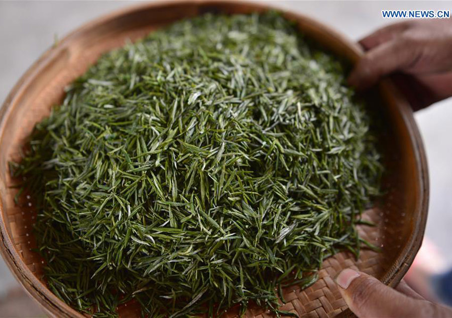 Tea making in C China's Hubei