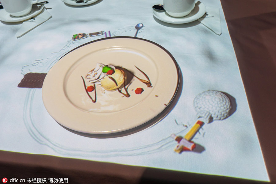 3D holographic ice cream on show in Shanghai