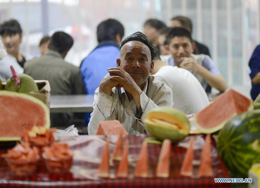 Night market in NW China's Xinjiang