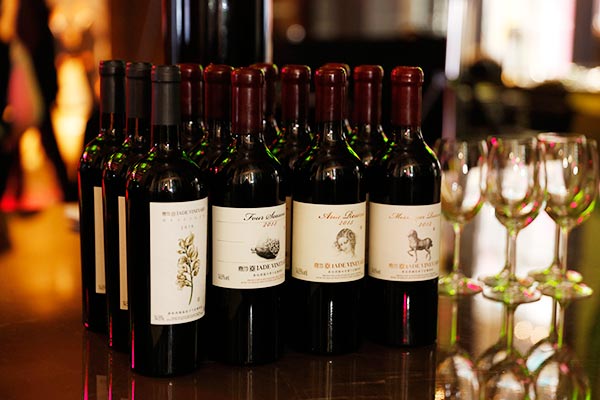 Domestic producer launches wines in Beijing