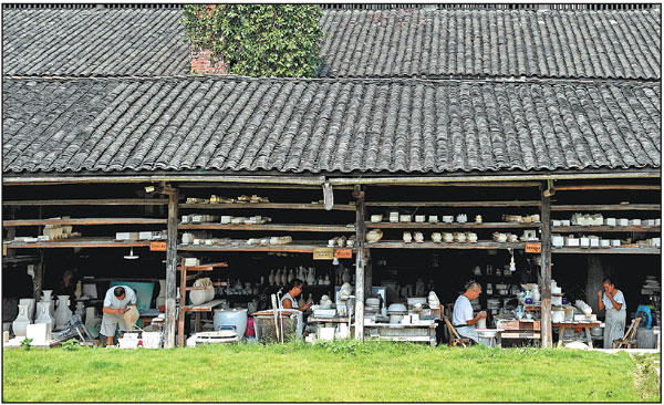 New direction fires up China's porcelain capital
