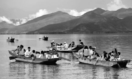 Yunnan's pristine lake sparkles as people make new efforts to protect it