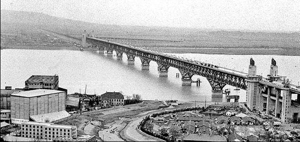 Yangtze bridge stands the test of time