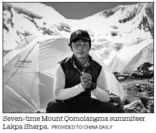 A Sherpa guide and summiteer of Qomolangma