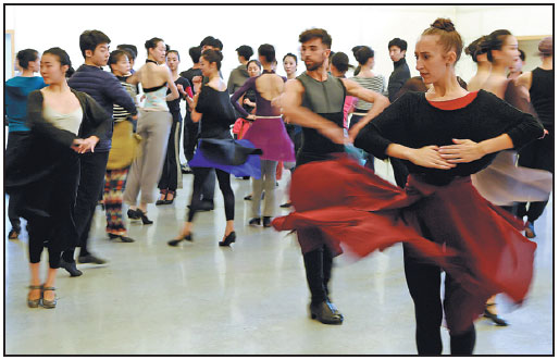 With verve and vigor, Chinese fans get in step with flamenco