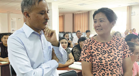 Foreign diplomats praise government's efforts in western region