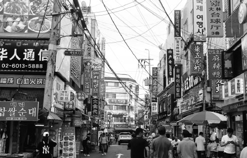 Business thrives in Seoul's unofficial Chinatown