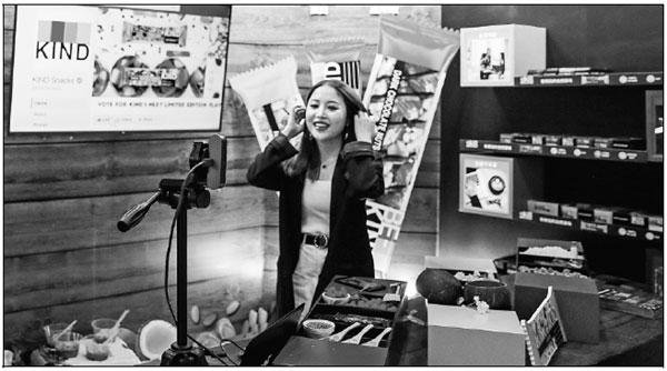 Vendors embrace livestreaming