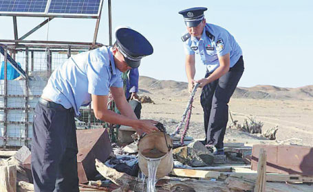DESERT OFFICERS DRAW A LINE IN THE SAND