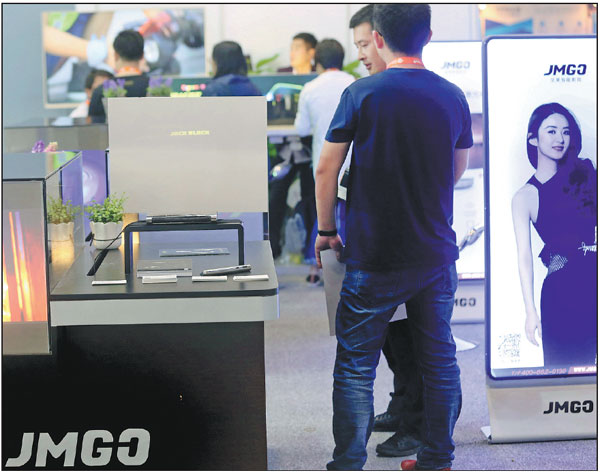 Sharper images brighten prospect of smart projectors