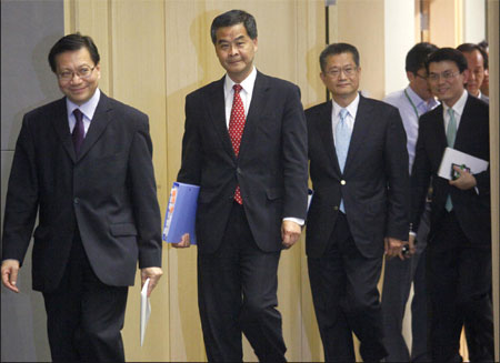 Leung unveils housing measures