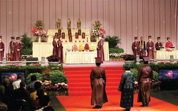 Thousands come together for ancestor worship