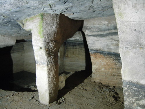 Huashan Mountain Mysterious Grottos