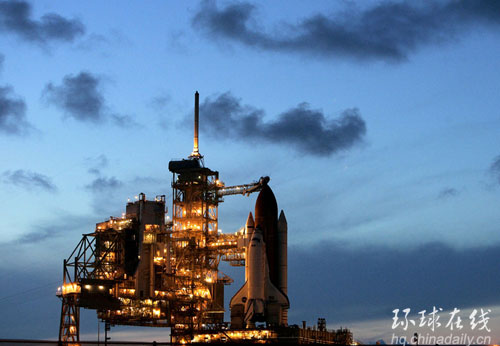 天公不作美 美国“发现”号推迟升空(组图)