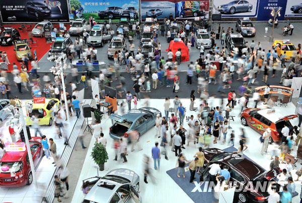 中国首次超越美国跃居世界第一大汽车产销国