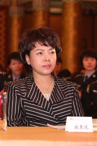 知女健康行携专家团队为女警解难题