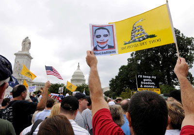 华盛顿爆发万人示威 抗议奥巴马政府医改计划