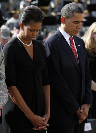 奥巴马哀悼胡德堡基地遇难者 赞逝去者是英雄